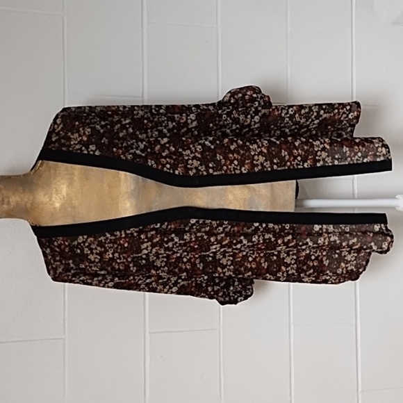 Sag Harbor Flowy Floral Print,1 Button Sheer Cardigan Jacket, Roll Tab Sleeves - Picture 8 of 10